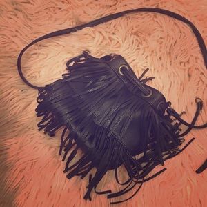 𝑩𝒍𝒂𝒄𝒌 𝒇𝒓𝒊𝒏𝒈𝒆 𝒑𝒓𝒖𝒔𝒆